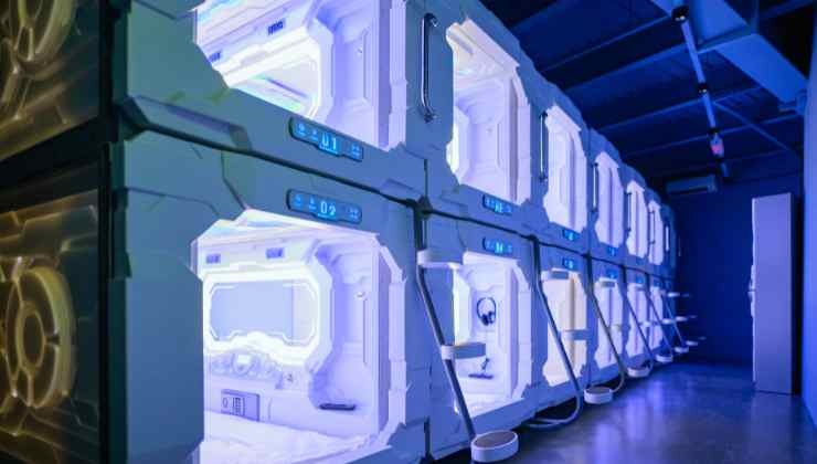 capsule hotel