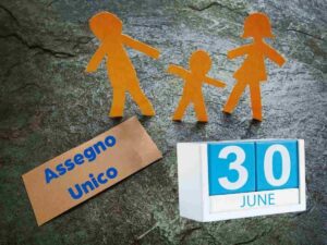Famiglia sagome scritta Assegno Unico