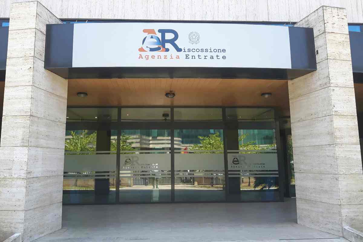 Ingresso sede Agenzia delle Entrate Riscossione