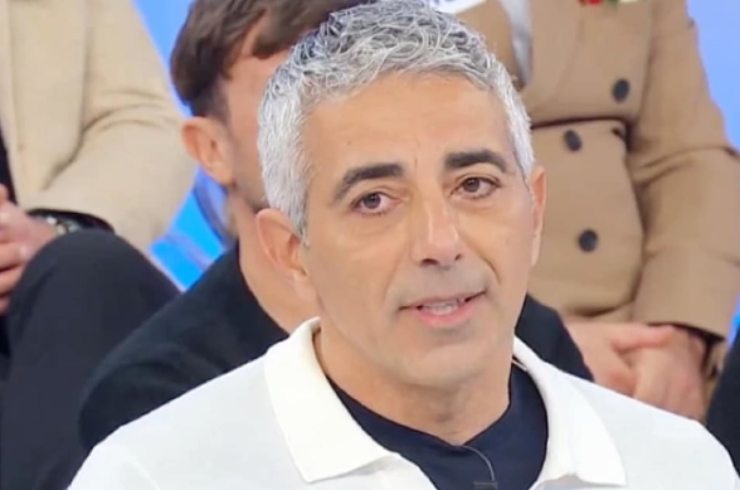 Giuseppe durante una puntata di Uomini e Donne