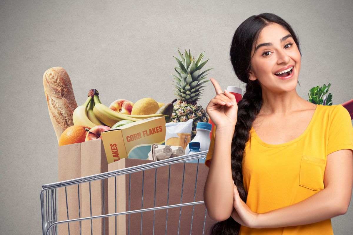 Donne con idea e carrello spesa pieno