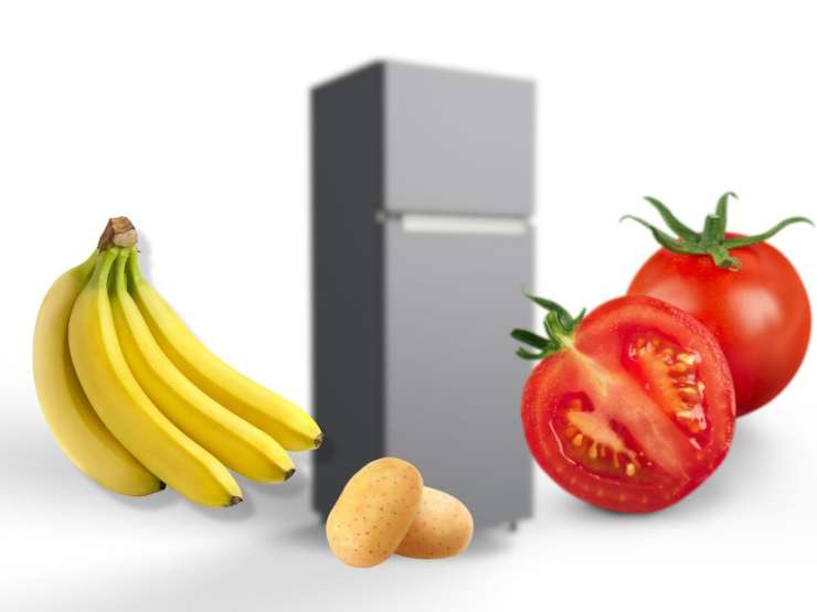 Frigorifero pomodori banane e patate