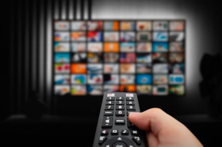 tv con telecomando