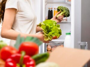 riporre verdura in frigo