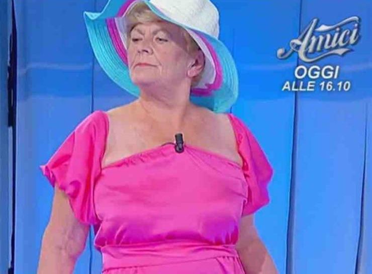 Pinuccia durante una sfilata di Uomini e Donne