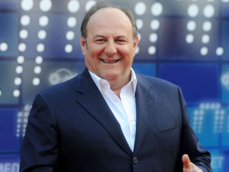 Gerry Scotti in primo piano