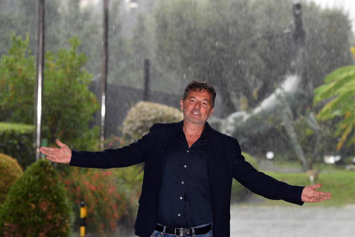 Il conduttore televisivo Teo Mammucari durante un evento Rai